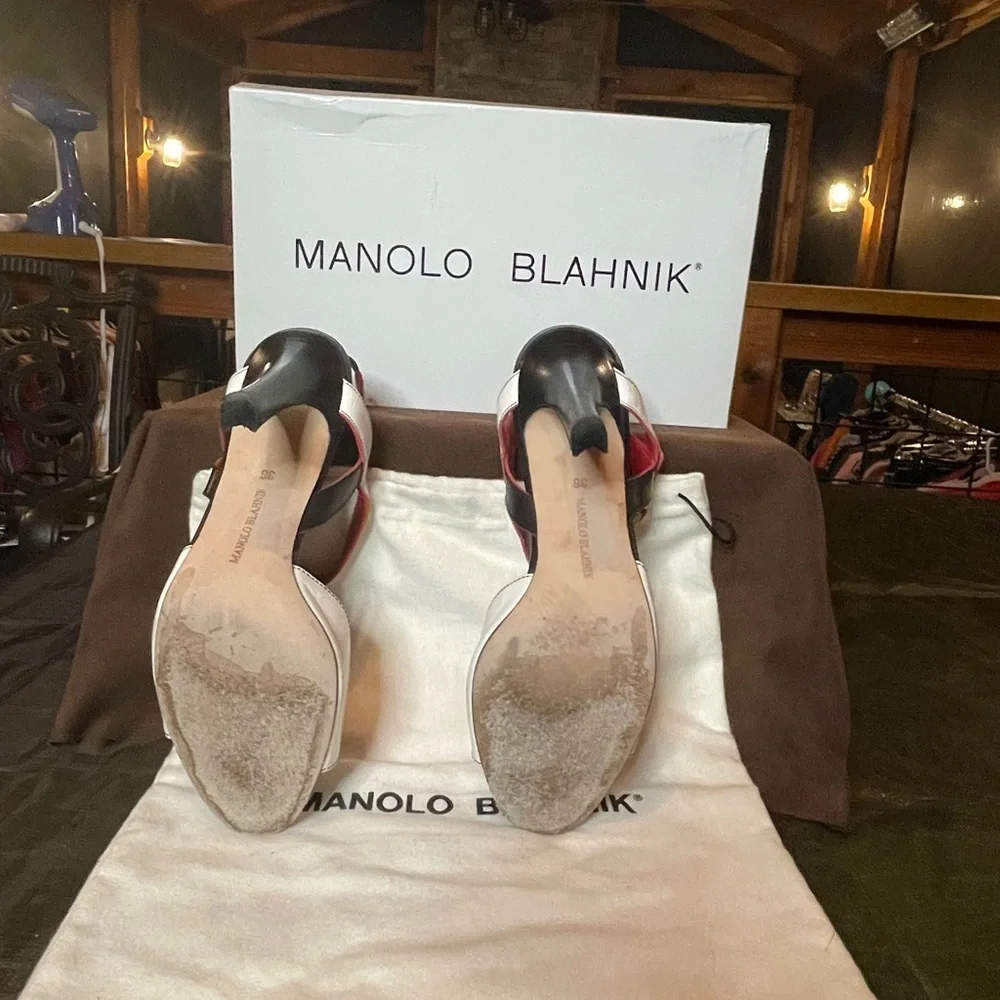 Italian Size 36 (US Size 6) Manolo Blahnik heels - Picture 2 of 9